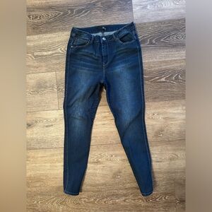 Women’s skinny jeans